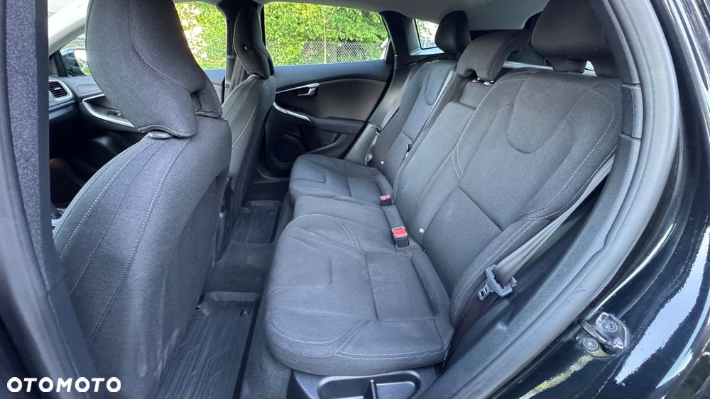 Volvo V40 D2 Kinetic - 24
