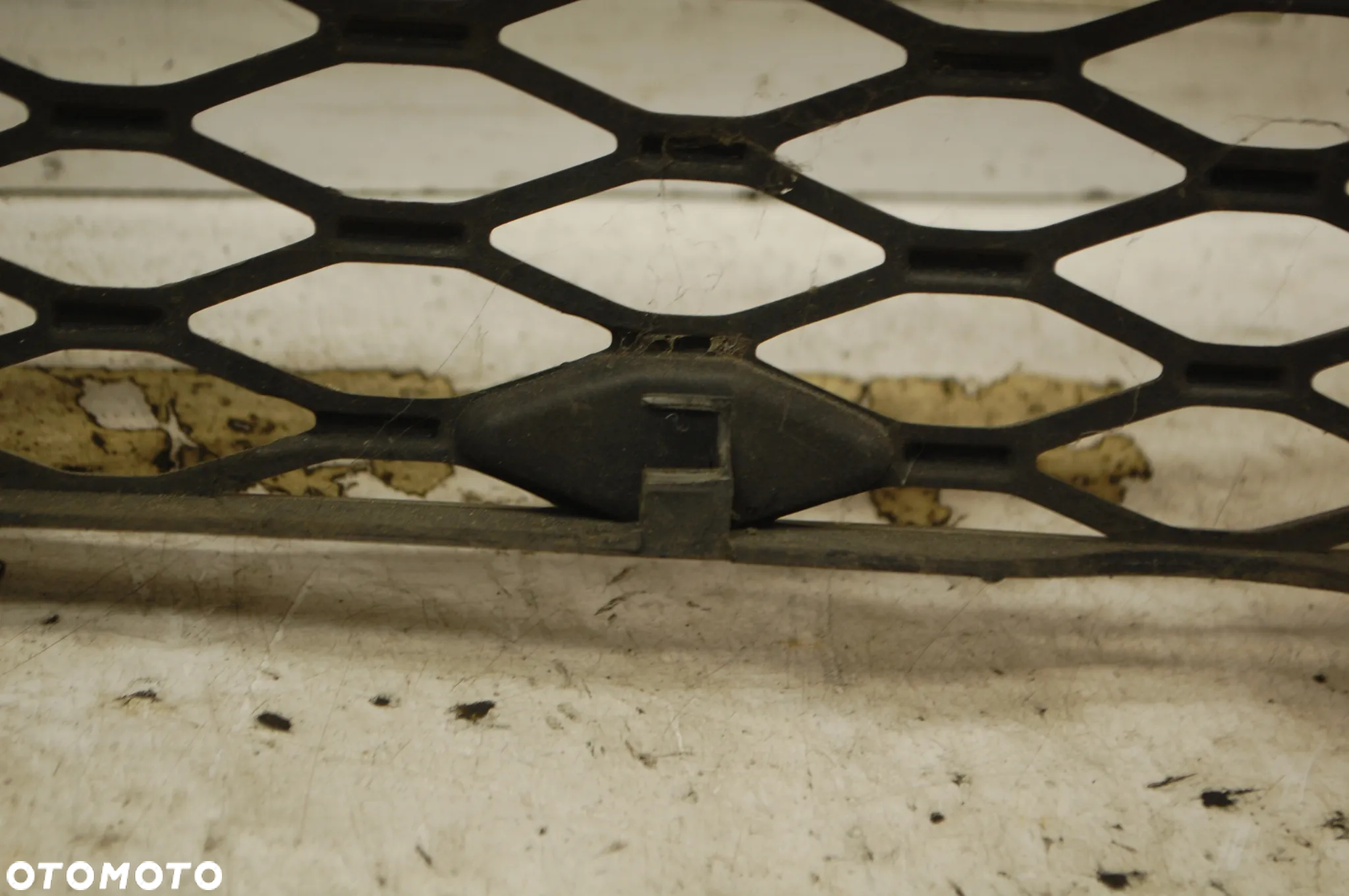 GRILL ATRAPA CHŁODNICY SZ0706201 SUZUKI SWIFT - 3