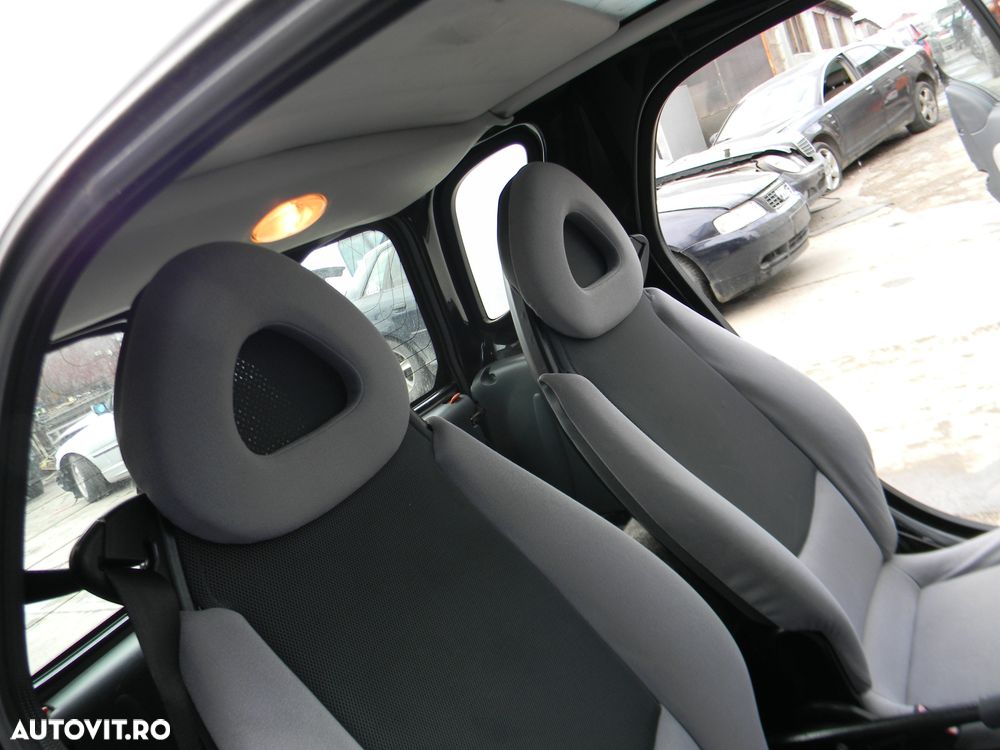 Dezmembrari  Smart CITY-COUPE (450)  1998  > 2004 0.6 (450.352, 450.3 - 30