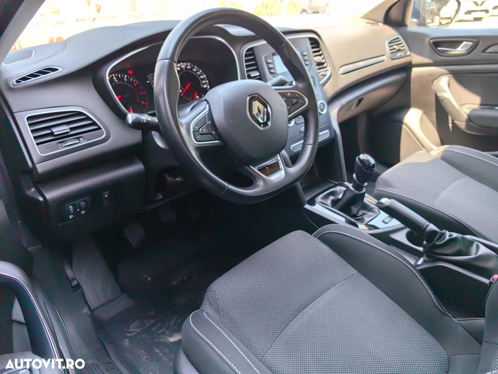 Renault Megane TCe 114 GPF Life - 6