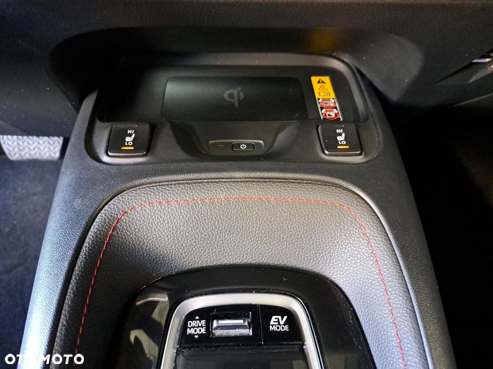 Toyota Corolla 2.0 Hybrid GR Sport Dynamic - 25