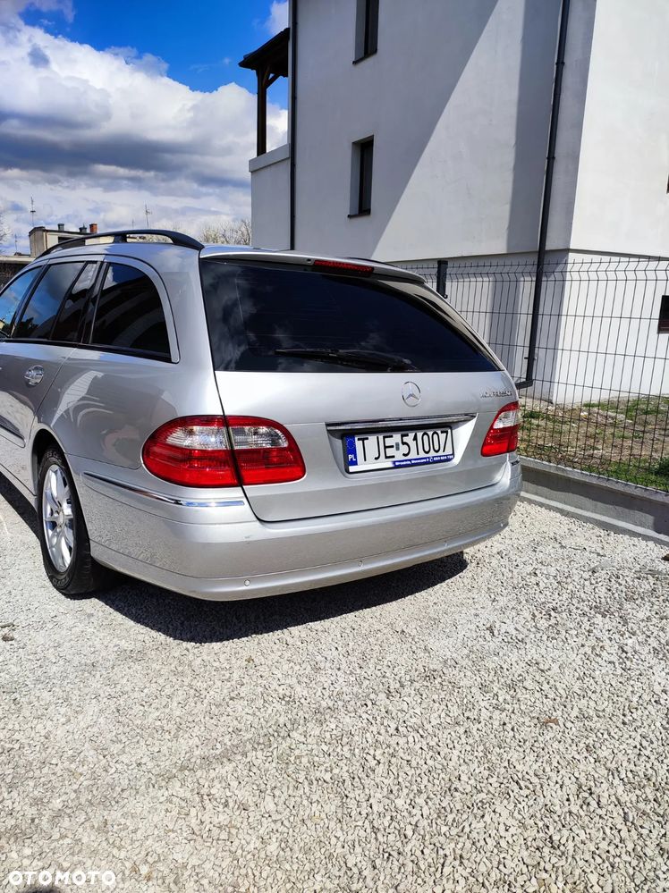 Mercedes-Benz Klasa E 200 T Kompressor Automatik Elegance - 4
