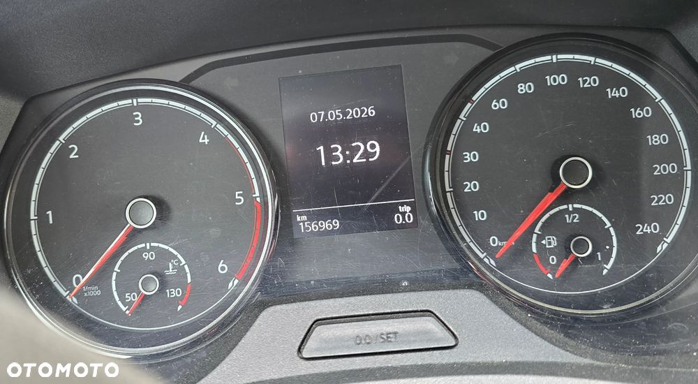 Volkswagen Caravelle 2.0 TDI L2 Highline DSG - 24