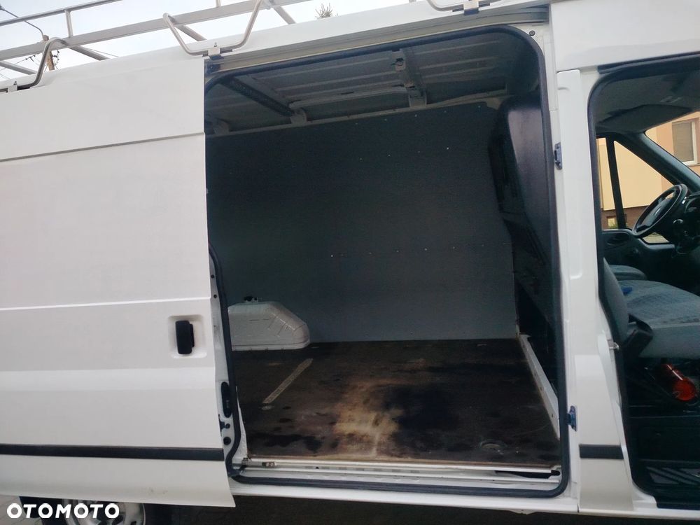 Ford Transit - 23