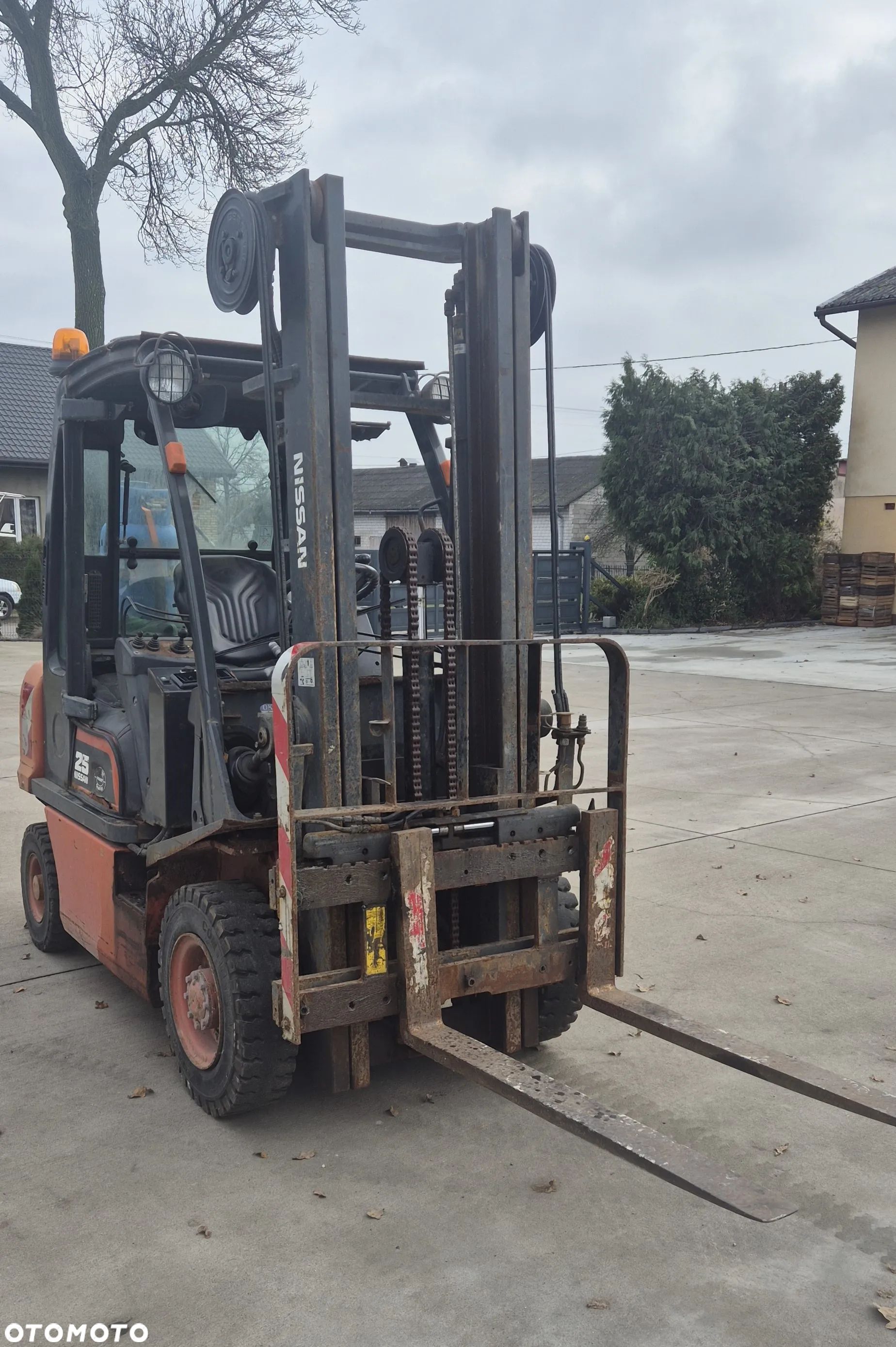 Nissan UD02A25PQ - 1