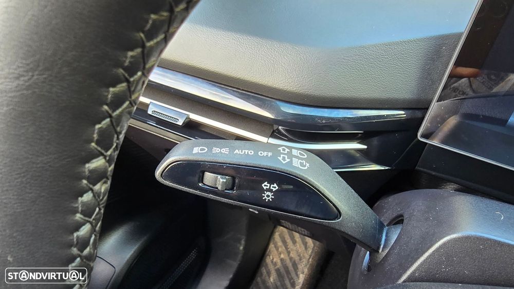 MG MG4 64 kWh Luxury - 14