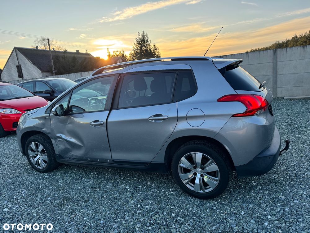 Peugeot 2008 PureTech 82 Style - 4