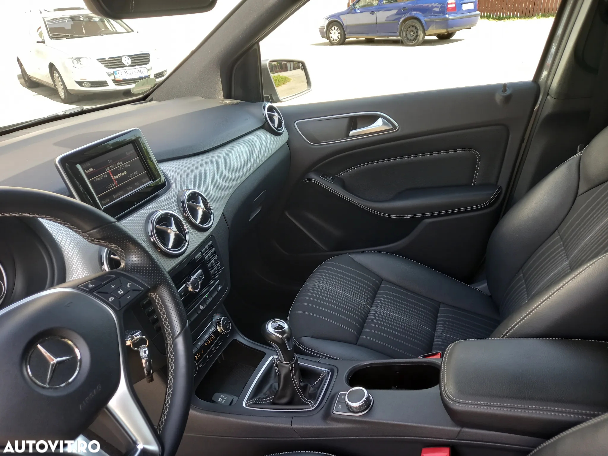 Mercedes-Benz B 180 CDI (BlueEFFICIENCY) - 14