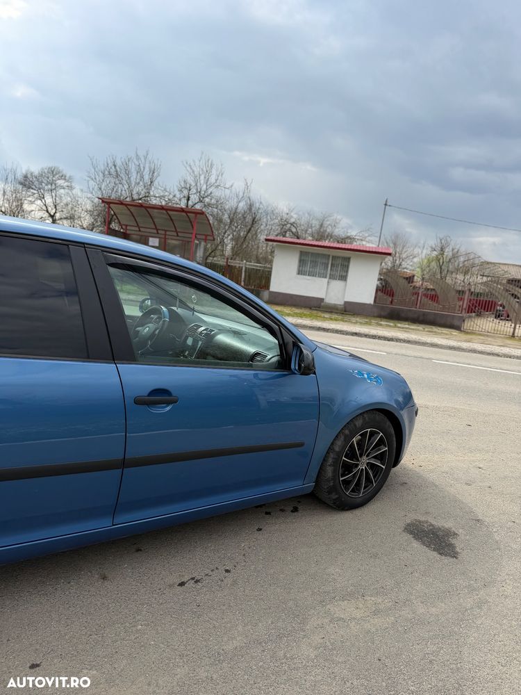 Volkswagen Golf 1.6 Comfortline - 4