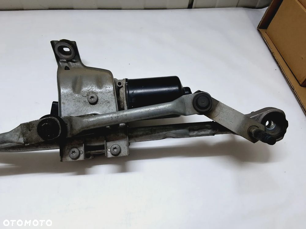 SPRZEDAM MERCEDES B-KLASA W246 MECHANIZM WYCIERACZEK A2469065900 2011-2018 ROK - 2