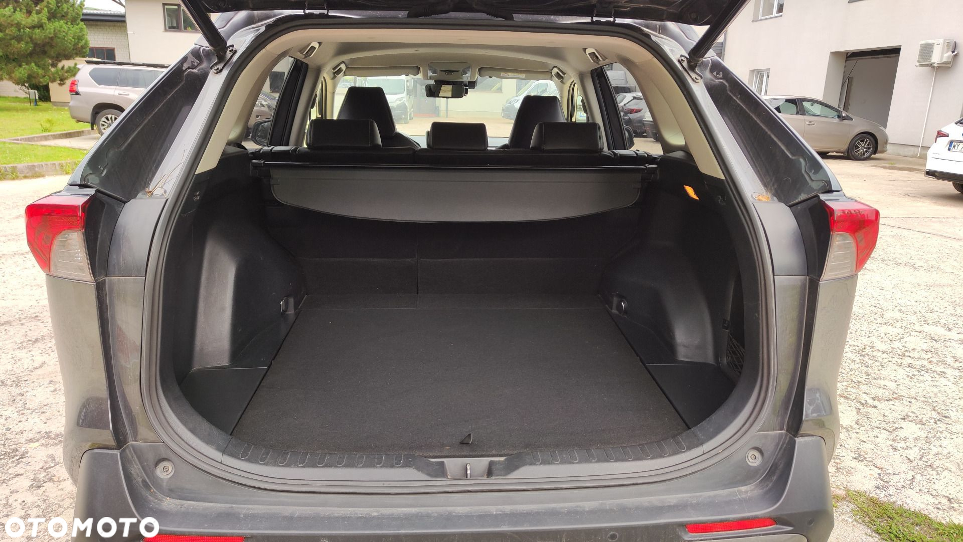 Toyota RAV4 - 11