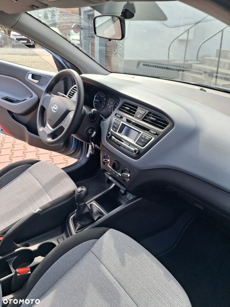 Hyundai i20 - 16