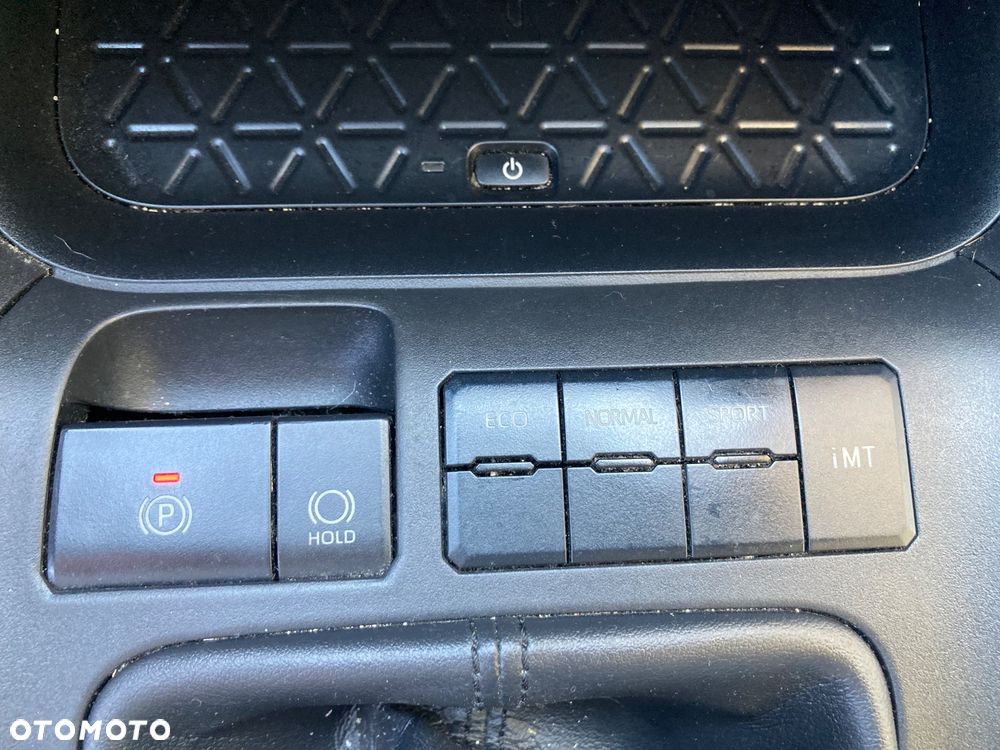 Toyota RAV4 2.0 Comfort 4x2 - 23