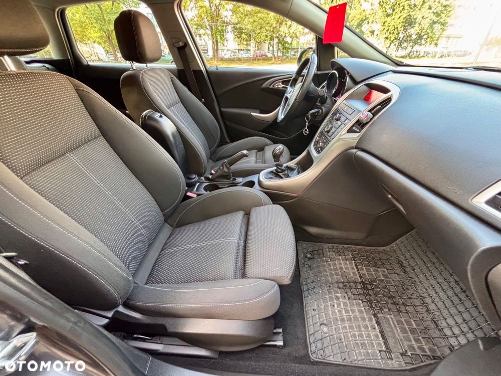 Opel Astra 1.4 T Enjoy - 9