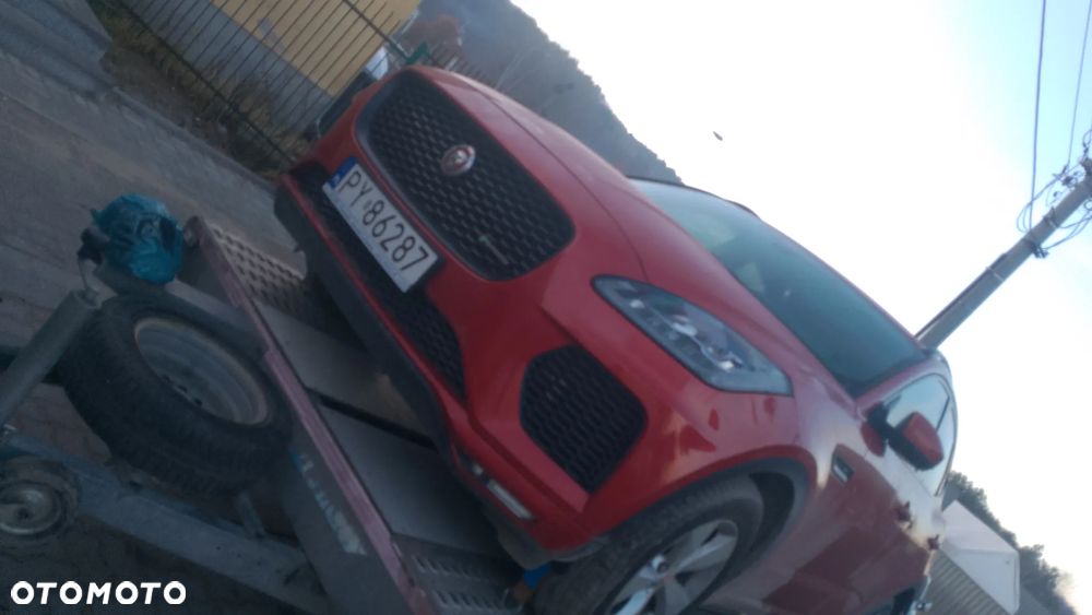 Jaguar E-Pace 2.0 i4D AWD R-Dynamic - 2