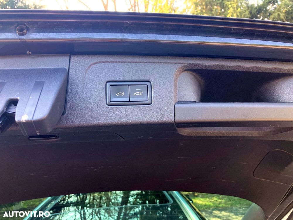 Volkswagen Passat 2.0 TDI SCR DSG Elegance - 19