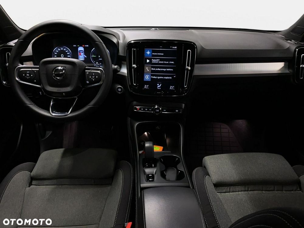 Volvo XC 40 - 21