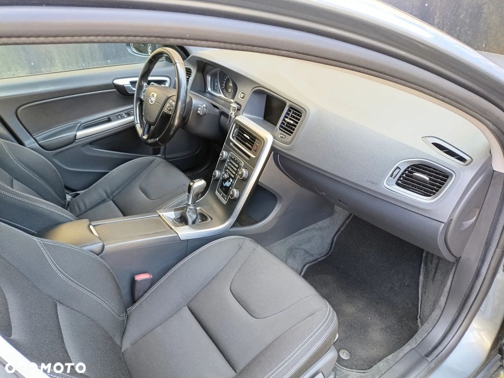 Volvo V60 D2 - 6