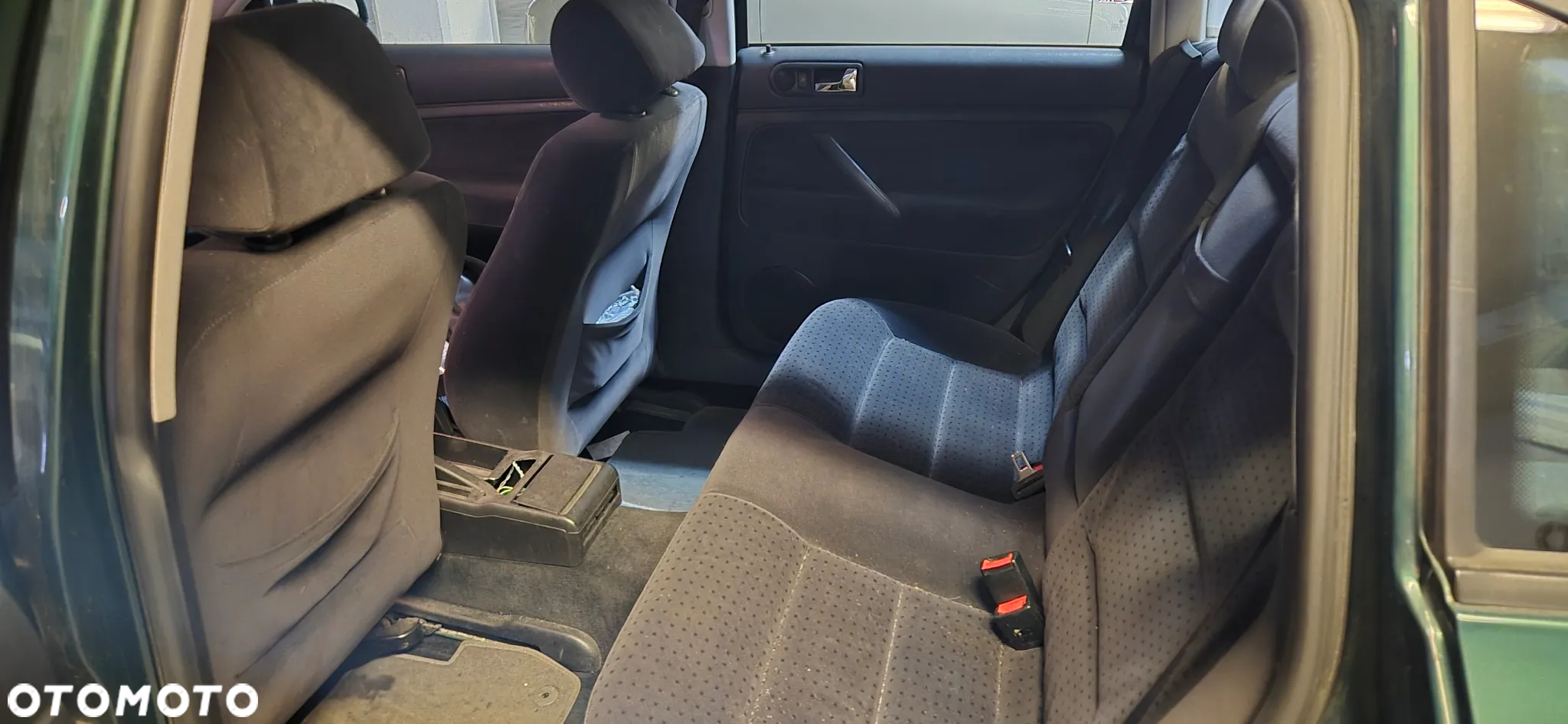 Volkswagen Passat 1.8T - 12