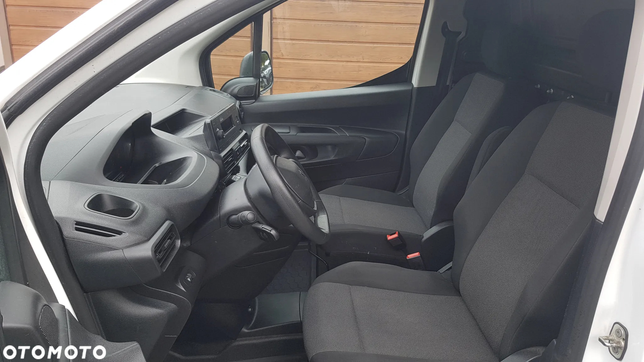 Peugeot Partner - 8
