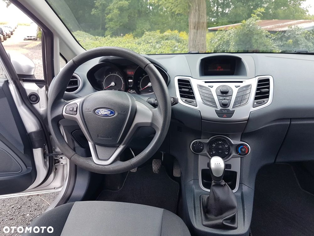 Ford Fiesta 1.25 Trend Edition - 17
