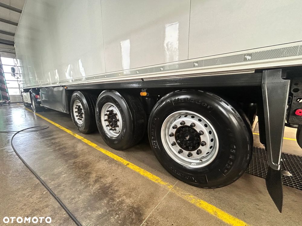 Schmitz Cargobull SKO 24 - 5