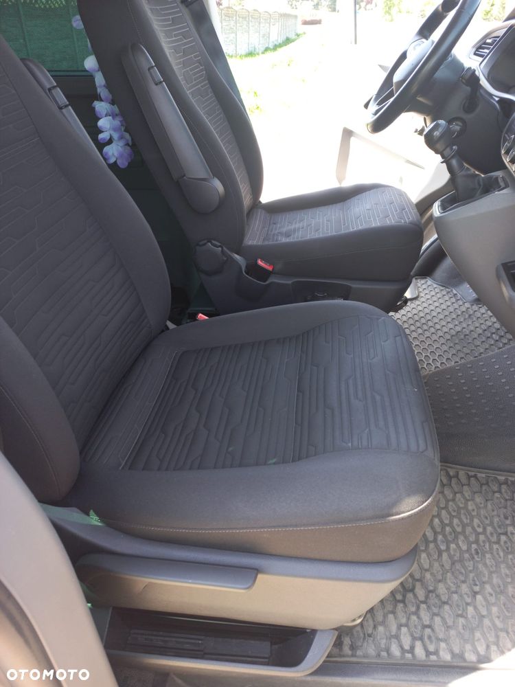 Volkswagen Caravelle 2.0 TDI L2 Comfortline - 6