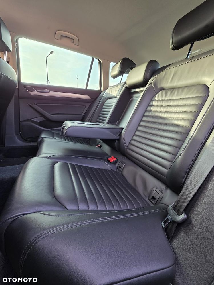 Volkswagen Passat Variant 2.0 TDI BMT 4Mot Highline - 13