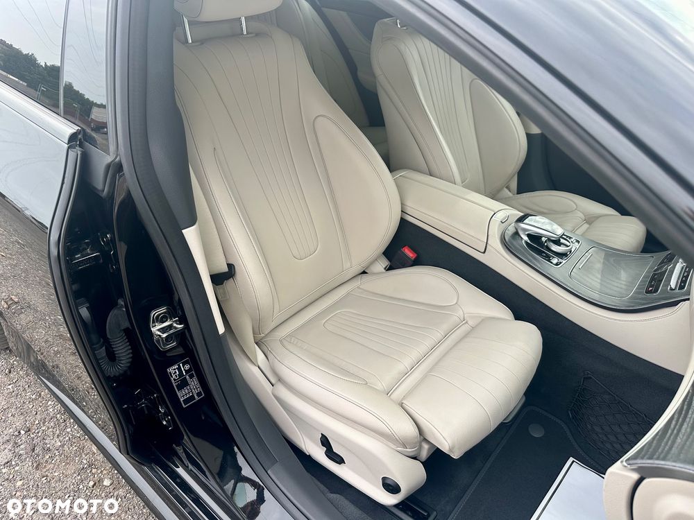 Mercedes-Benz CLS 350 9G-TRONIC AMG Line - 19