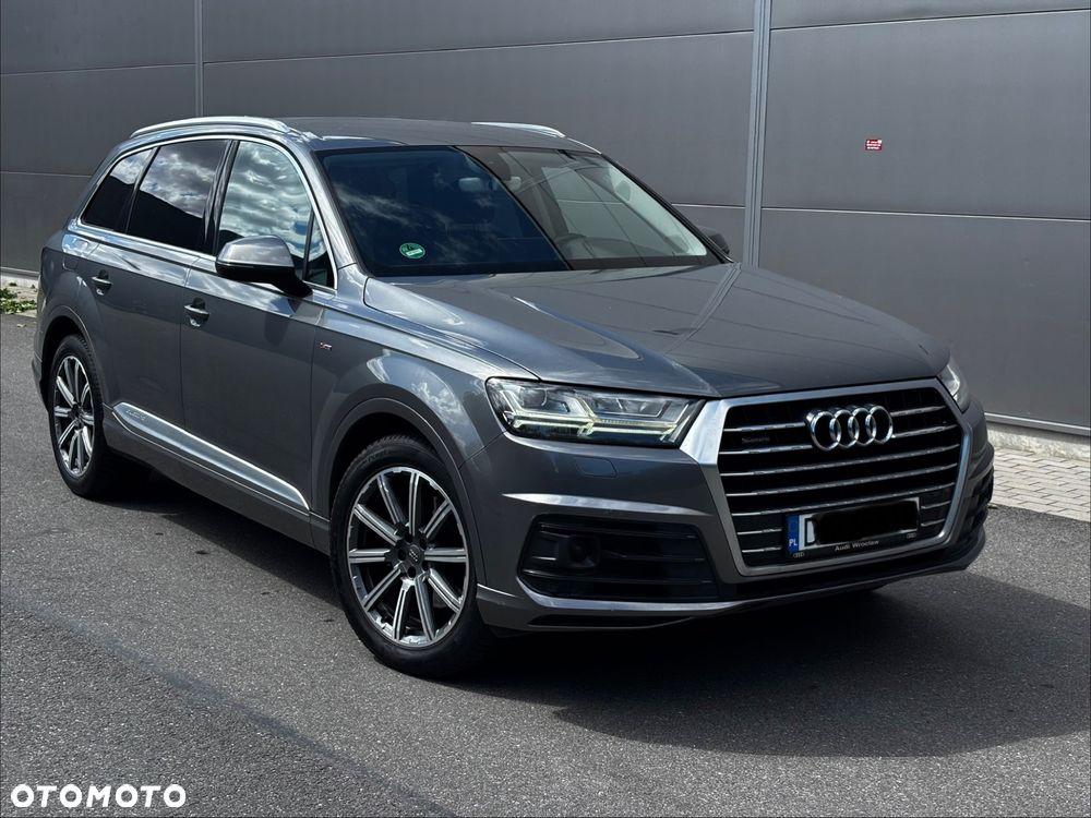 Audi Q7 - 1