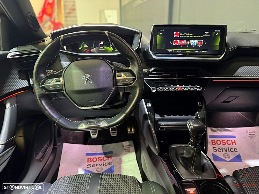 Peugeot 2008 1.2 PureTech GT Line - 20