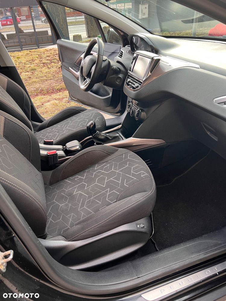 Peugeot 2008 82 VTI Acess - 29