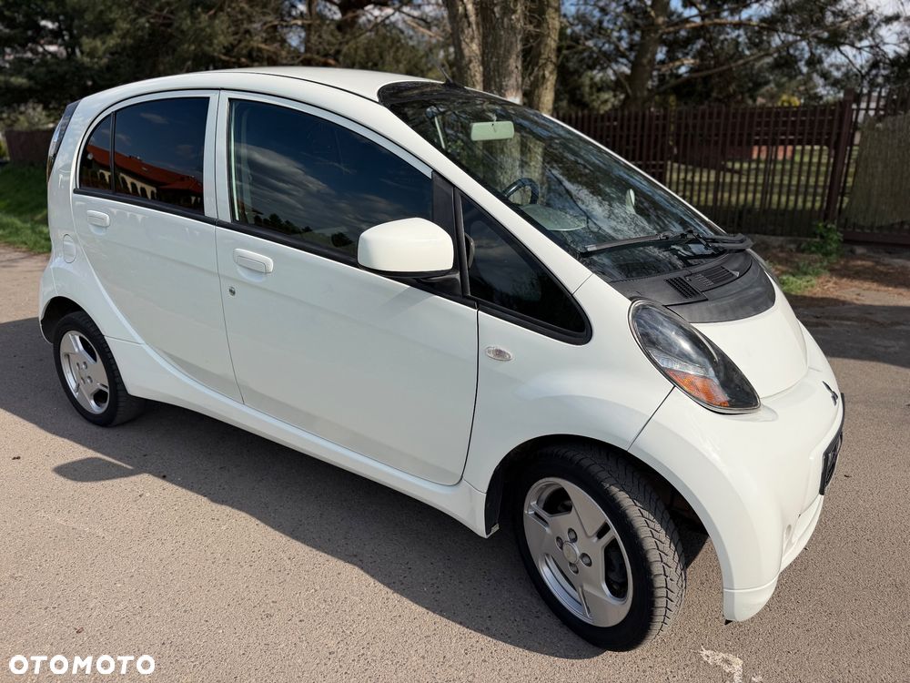 Mitsubishi i-MiEV Standard - 11