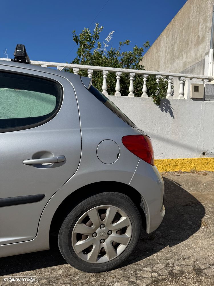 Peugeot 207 1.4 HDi Urban - 15