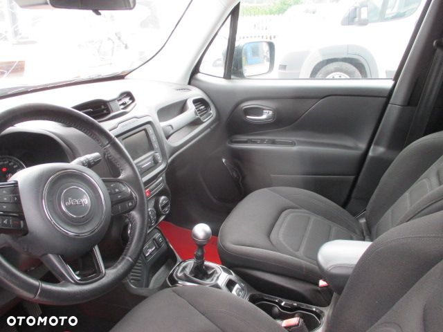 Jeep Renegade - 10