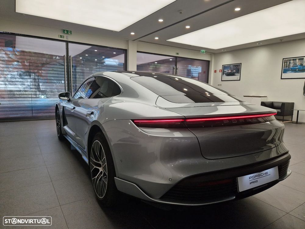 Porsche Taycan 4S - 8