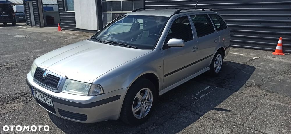 Skoda Octavia 1.6 Combi - 1