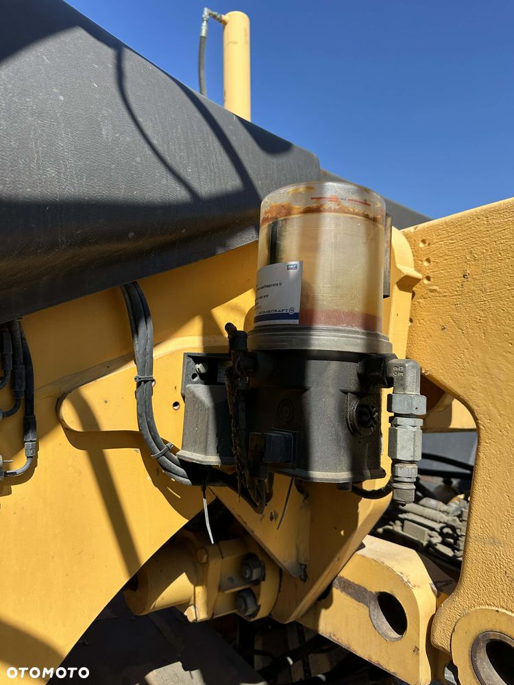 Volvo G946B - 10