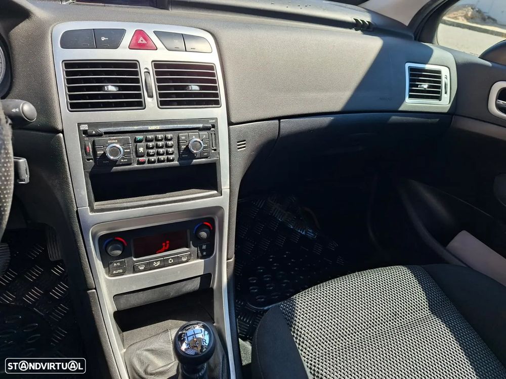 Peugeot 307 SW 1.6 HDi FAP SE Navteq - 17
