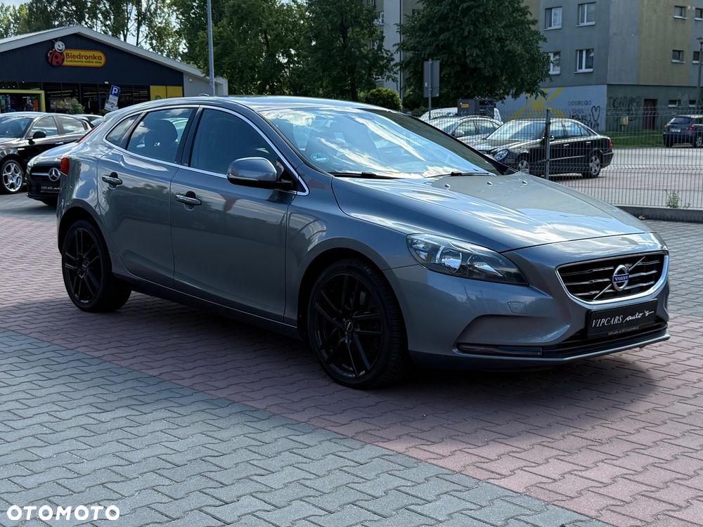 Volvo V40 D4 Drive-E Momentum - 9