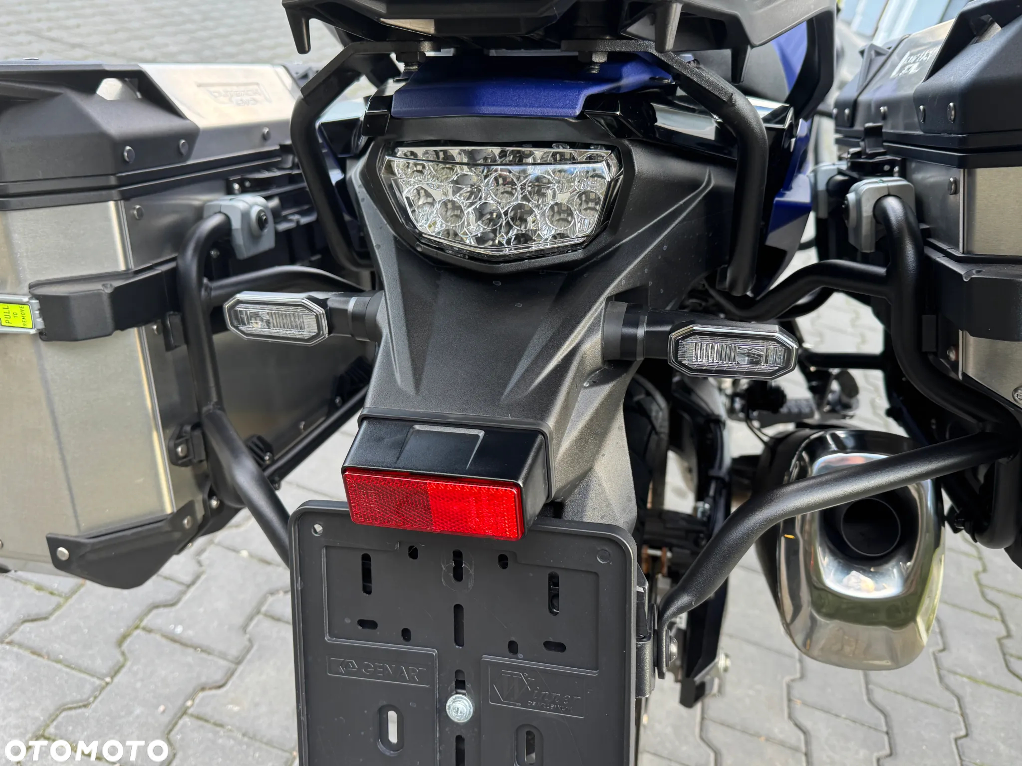 Suzuki DL - 27
