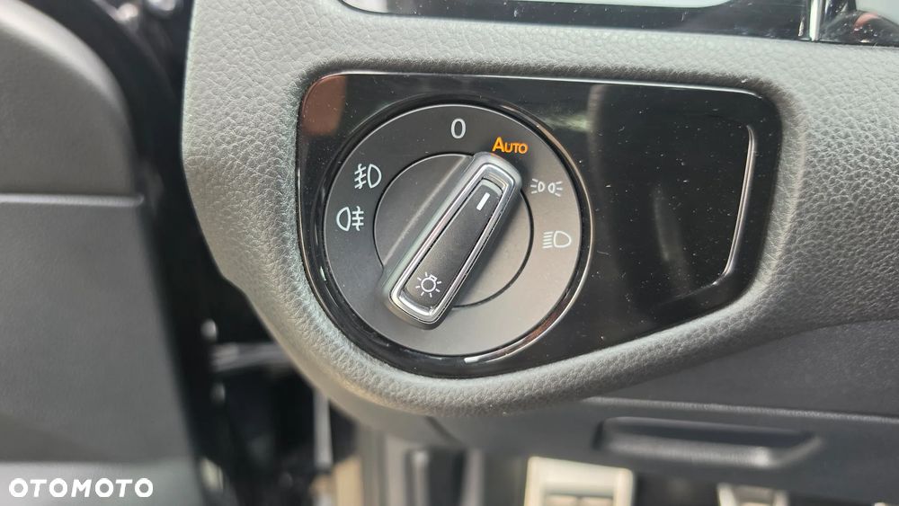 Volkswagen Golf - 19