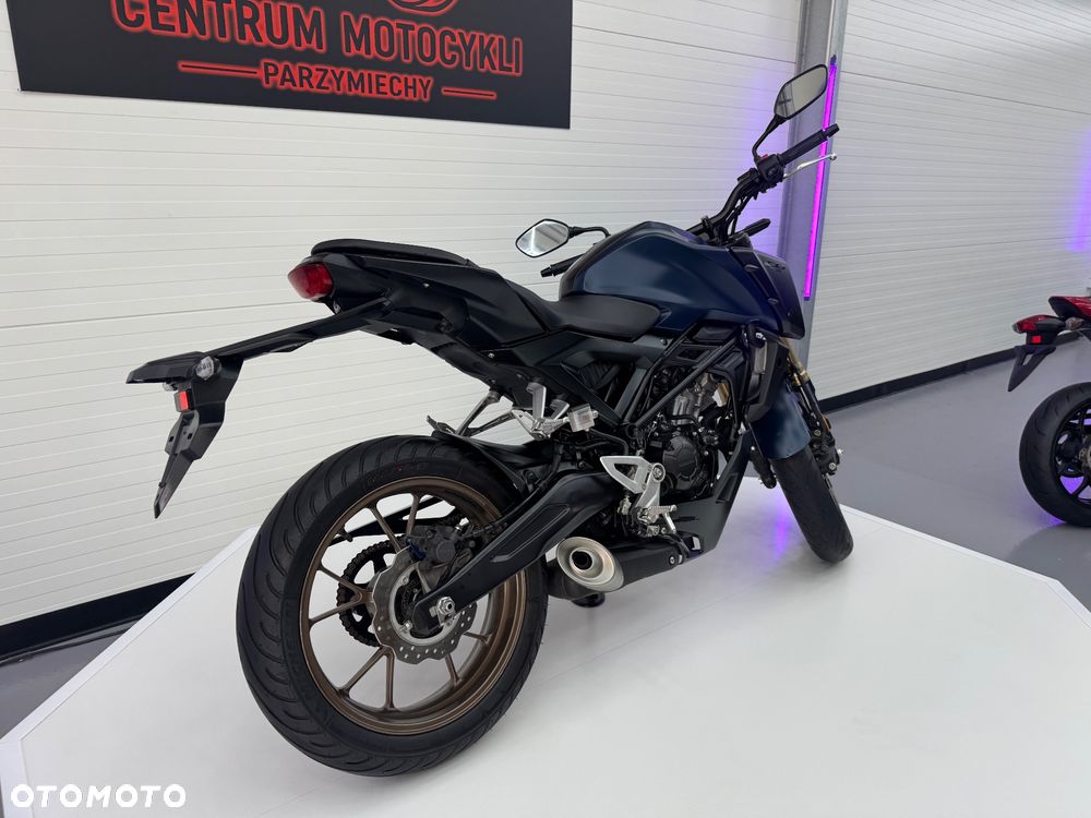 Honda CB - 4