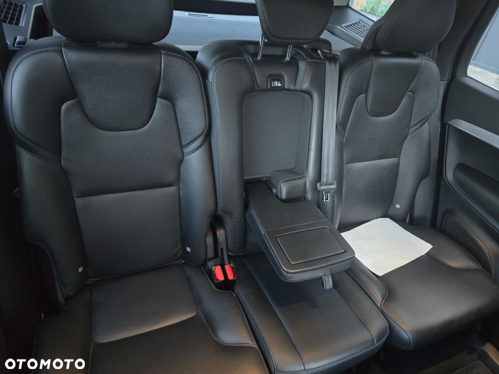 Volvo XC 90 D5 AWD Geartronic RDesign - 32