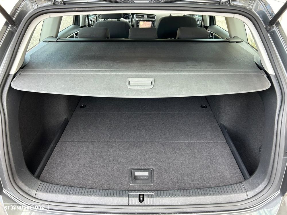 VW Golf Variant 1.6 TDi Confortline - 12
