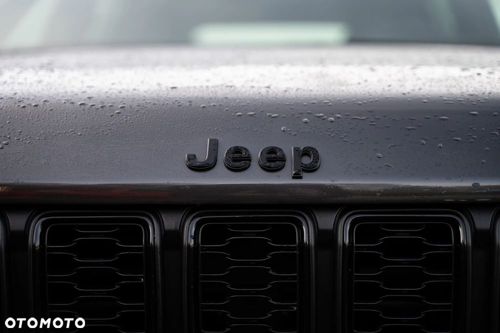 Jeep Grand Cherokee - 10