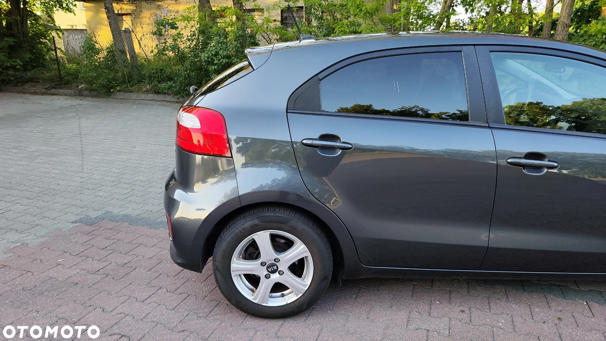 Kia Rio 1.2 Business Line - 10