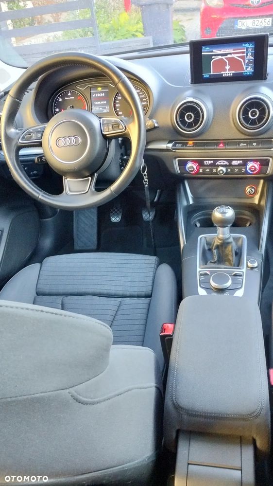Audi A3 Sportback 1.6 TDI (clean diesel) Ambiente - 15