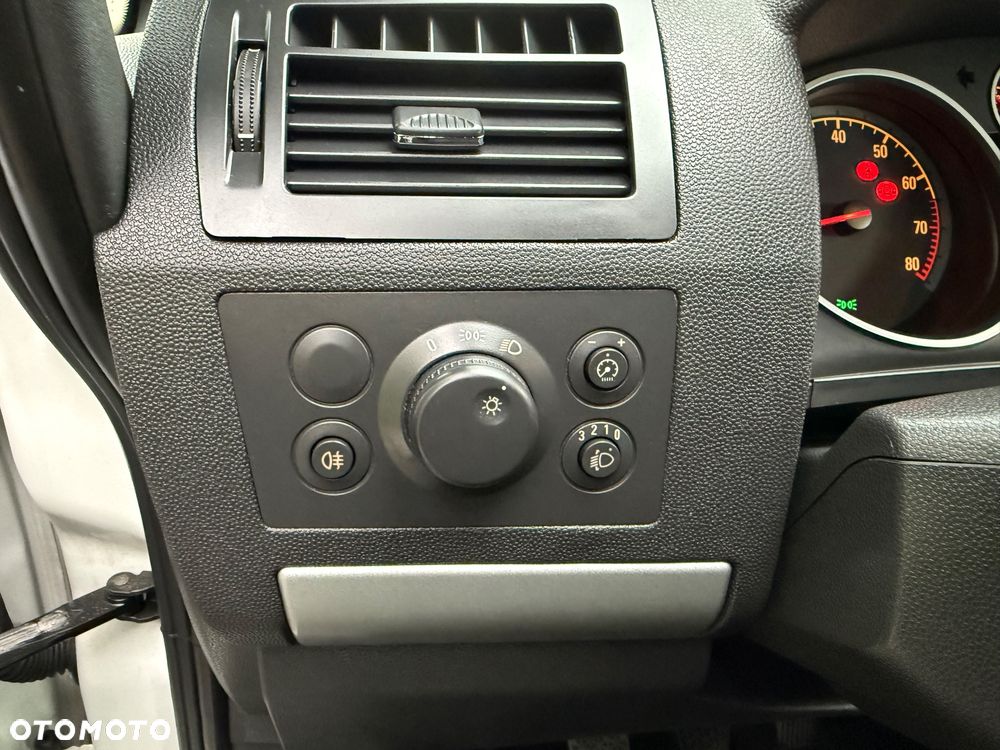 Opel Zafira 1.8 Family - 33