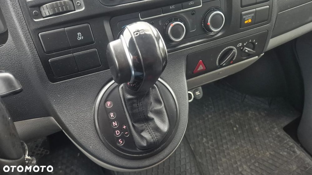 Volkswagen Transporter - 14